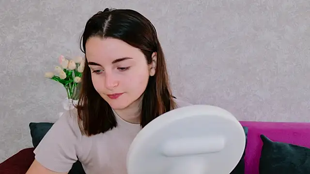 Snapshot of Miss_Arwen chatting on 09-18-25, 05:09 Miss Arwen online show from 09-18-25, 05:09