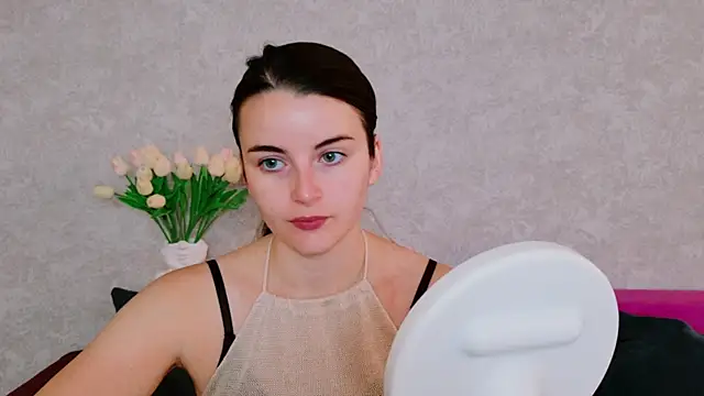 Snapshot of Miss_Arwen chatting on 09-19-25, 02:57 Miss Arwen online show from 09-19-25, 02:57