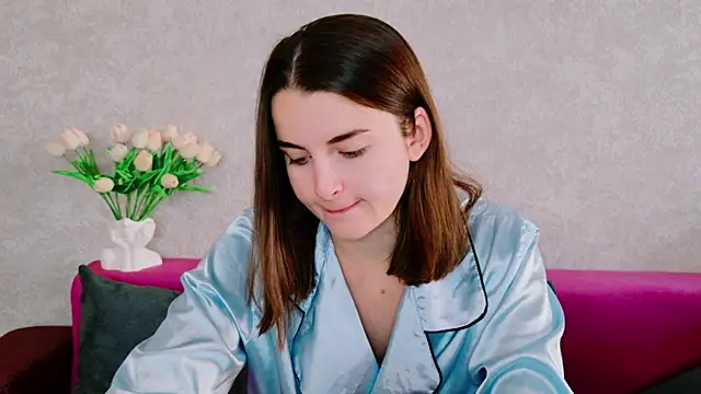 Snapshot of Miss_Arwen chatting on 09-25-25, 07:01 Miss Arwen online show from 09-25-25, 07:01