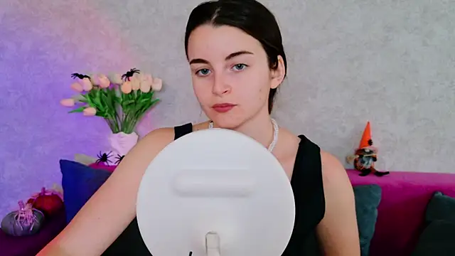 Snapshot of Miss_Arwen chatting on 10-07-25, 05:15 Miss Arwen online show from 10-07-25, 05:15