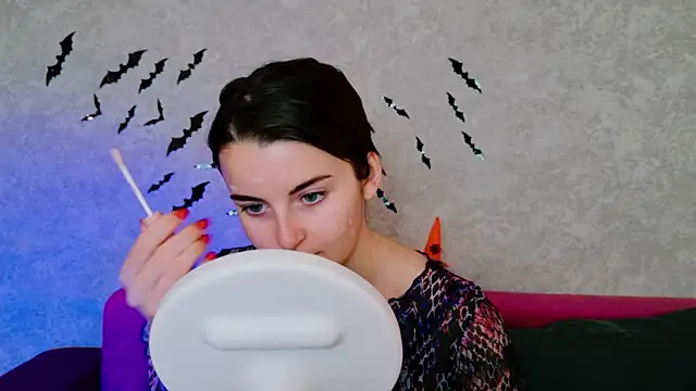 Snapshot of Miss_Arwen chatting on 10-08-25, 03:59 Miss Arwen online show from 10-08-25, 03:59