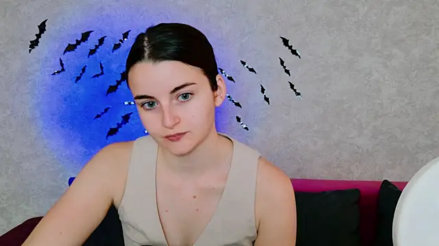 Snapshot of Miss_Arwen chatting on 10-17-25, 04:37 Miss Arwen online show from 10-17-25, 04:37