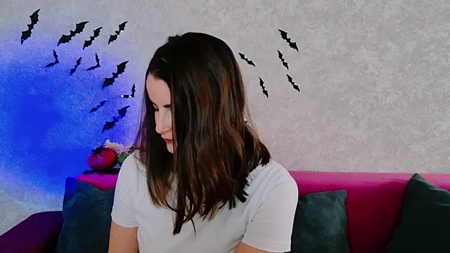 Snapshot of Miss_Arwen chatting on 10-23-25, 04:23 Miss Arwen online show from 10-23-25, 04:23