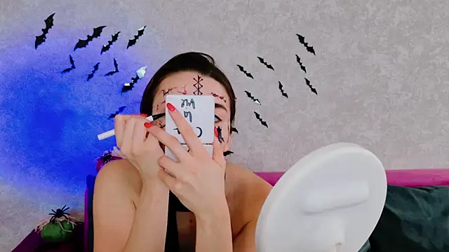 Snapshot of Miss_Arwen chatting on 10-31-25, 02:56 Miss Arwen online show from 10-31-25, 02:56