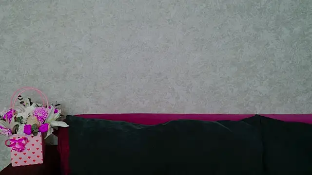 Snapshot of Miss_Arwen chatting on 11-04-25, 02:43 Miss Arwen online show from 11-04-25, 02:43