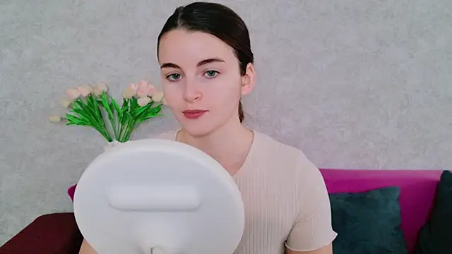 Snapshot of Miss_Arwen chatting on 11-12-25, 05:41 Miss Arwen online show from 11-12-25, 05:41