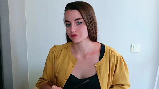 Snapshot of Miss_Arwen chatting on 06-18-26, 09:14 Miss Arwen online show from 06-18-26, 09:14