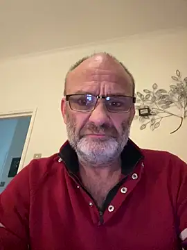 Snapshot of Shyboy817 chatting on 02-09-26, 06:45 Shyboy817 online show from 02-09-26, 06:45