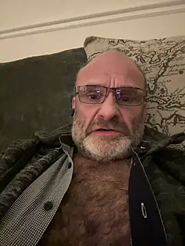 Snapshot of Shyboy817 chatting on 02-15-26, 04:31 Shyboy817 online show from 02-15-26, 04:31