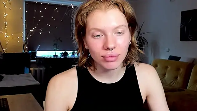 Snapshot of StellaDavis chatting on 02-19-25, 01:06 StellaDavis online show from 02-19-25, 01:06