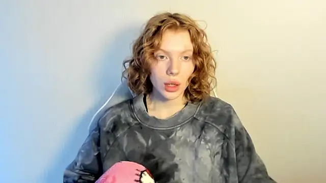 Snapshot of StellaDavis chatting on 12-19-25, 08:54 StellaDavis online show from 12-19-25, 08:54