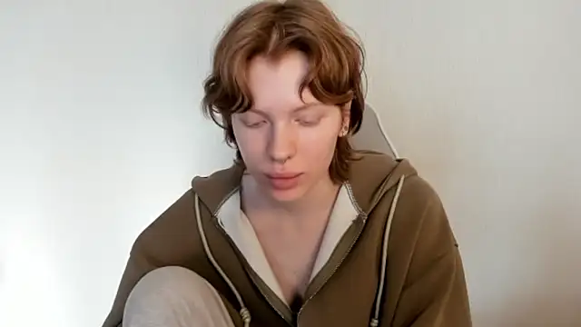 Snapshot of StellaDavis chatting on 02-02-26, 09:41 StellaDavis online show from 02-02-26, 09:41