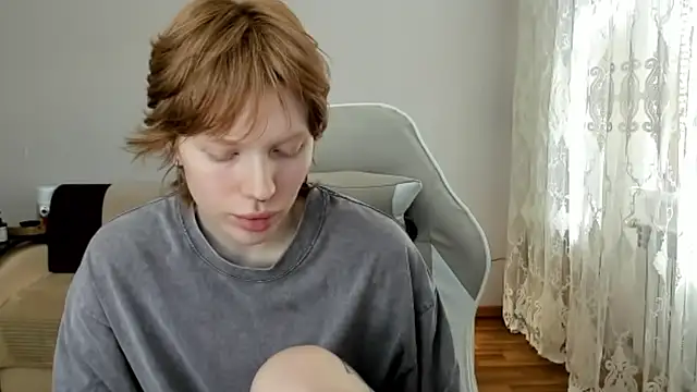 Snapshot of StellaDavis chatting on 06-04-26, 11:05 StellaDavis online show from 06-04-26, 11:05