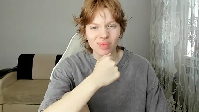 Snapshot of StellaDavis chatting on 06-10-26, 09:30 StellaDavis online show from 06-10-26, 09:30