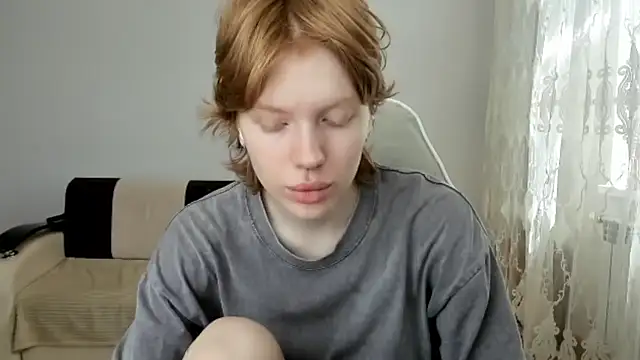 Snapshot of StellaDavis chatting on 06-20-26, 11:02 StellaDavis online show from 06-20-26, 11:02