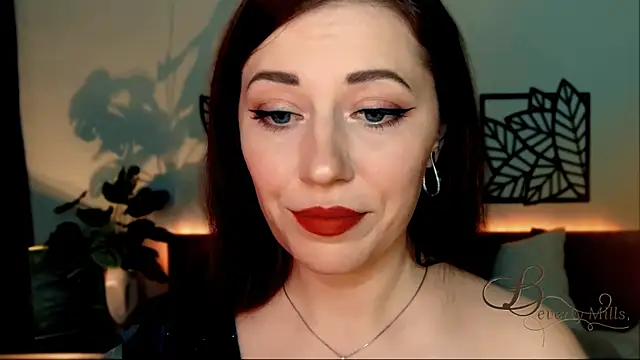 Snapshot of MissBeverlyMills chatting on 12-06-24, 09:43 MissBeverlyMills online show from 12-06-24, 09:43