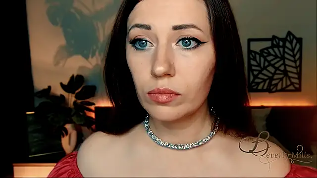 Snapshot of MissBeverlyMills chatting on 12-12-24, 12:55 MissBeverlyMills online show from 12-12-24, 12:55