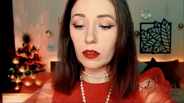 Snapshot of MissBeverlyMills chatting on 12-22-24, 05:53 MissBeverlyMills online show from 12-22-24, 05:53