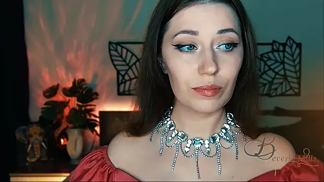 Snapshot of MissBeverlyMills chatting on 01-23-25, 06:03 MissBeverlyMills online show from 01-23-25, 06:03