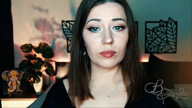 Snapshot of MissBeverlyMills chatting on 02-10-25, 05:41 MissBeverlyMills online show from 02-10-25, 05:41