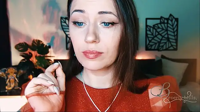 Snapshot of MissBeverlyMills chatting on 02-16-25, 06:43 MissBeverlyMills online show from 02-16-25, 06:43