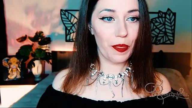 Snapshot of MissBeverlyMills chatting on 03-01-25, 10:55 MissBeverlyMills online show from 03-01-25, 10:55