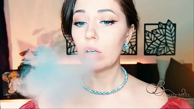 Snapshot of MissBeverlyMills chatting on 03-05-25, 12:55 MissBeverlyMills online show from 03-05-25, 12:55