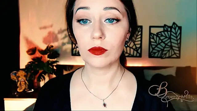 Snapshot of MissBeverlyMills chatting on 03-20-25, 10:10 MissBeverlyMills online show from 03-20-25, 10:10