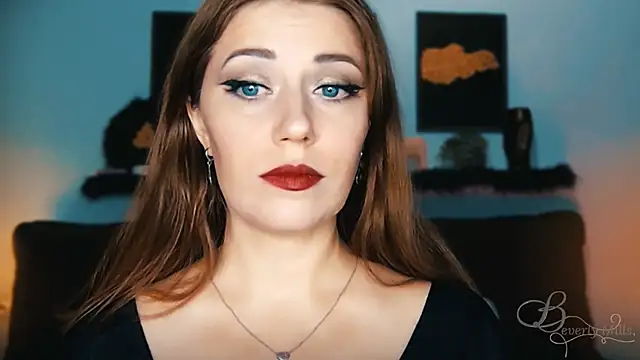 Snapshot of MissBeverlyMills chatting on 09-14-25, 08:13 MissBeverlyMills online show from 09-14-25, 08:13