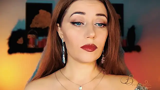 Snapshot of MissBeverlyMills chatting on 11-10-25, 02:21 MissBeverlyMills online show from 11-10-25, 02:21