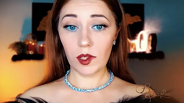 Snapshot of MissBeverlyMills chatting on 11-13-25, 02:43 MissBeverlyMills online show from 11-13-25, 02:43