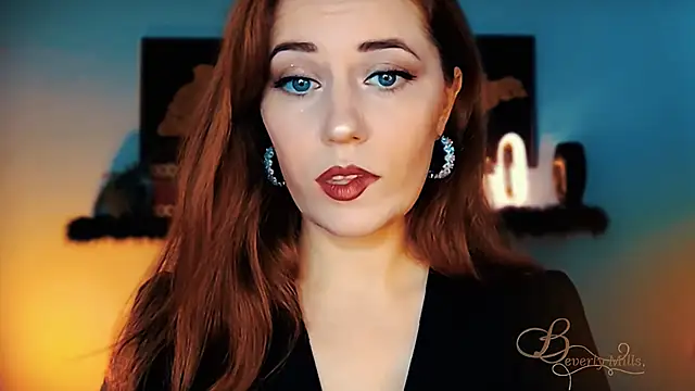 Snapshot of MissBeverlyMills chatting on 11-30-25, 05:33 MissBeverlyMills online show from 11-30-25, 05:33