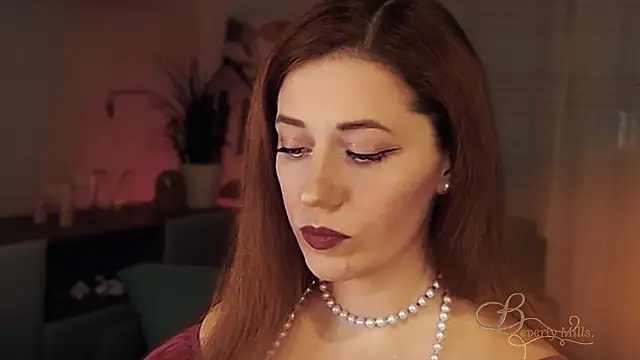 Snapshot of MissBeverlyMills chatting on 01-18-26, 04:49 MissBeverlyMills online show from 01-18-26, 04:49