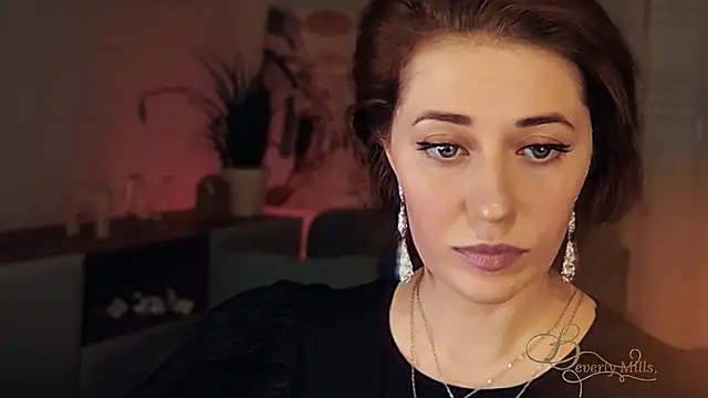 Snapshot of MissBeverlyMills chatting on 01-18-26, 07:39 MissBeverlyMills online show from 01-18-26, 07:39