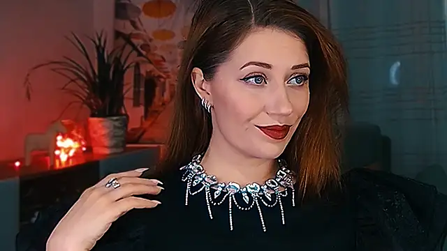 Snapshot of MissBeverlyMills chatting on 02-10-26, 05:33 MissBeverlyMills online show from 02-10-26, 05:33