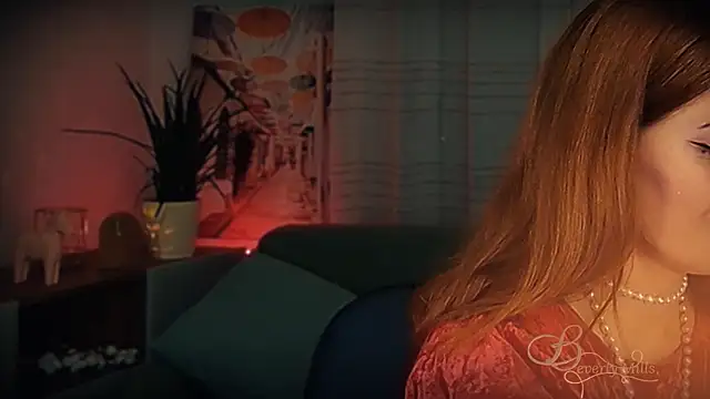 Snapshot of MissBeverlyMills chatting on 03-01-26, 06:10 MissBeverlyMills online show from 03-01-26, 06:10