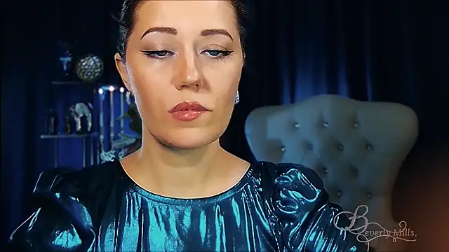 MissBeverlyMills online show from 05-01-26, 05:12