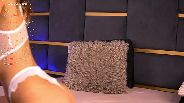 CynthiaWest online show from 03-10-25, 07:10