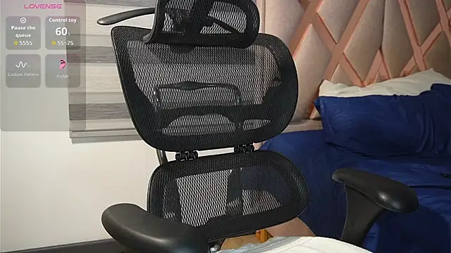 Snapshot of caprywilliams chatting on 12-15-25, 10:47 caprywilliams online show from 12-15-25, 10:47