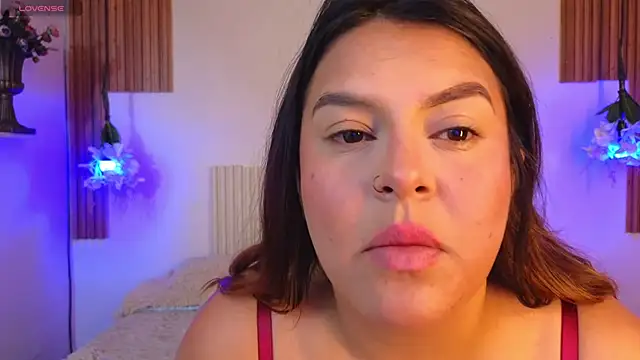 Snapshot of _poison_sweet chatting on 02-26-26, 04:50 poison sweet online show from 02-26-26, 04:50