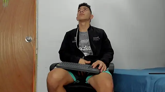 andrew rose  online show from 03-12-26, 03:51