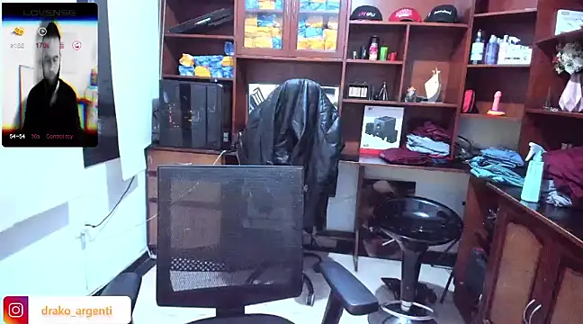 Snapshot of Drako_Argentii chatting on 01-04-25, 08:39 Drako Argentii online show from 01-04-25, 08:39