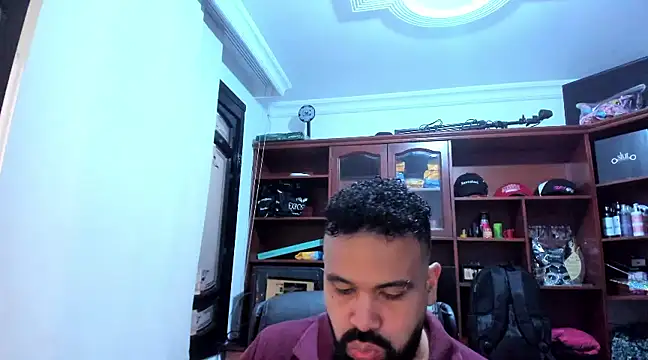 Snapshot of Drako_Argentii chatting on 02-01-25, 12:47 Drako Argentii online show from 02-01-25, 12:47