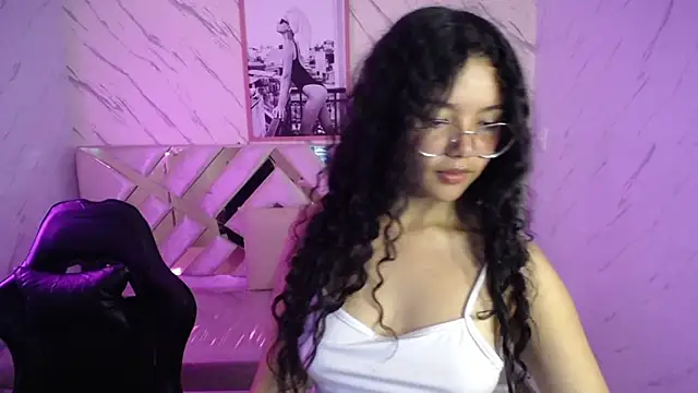 victoria castillo b online show from 03-20-25, 03:02