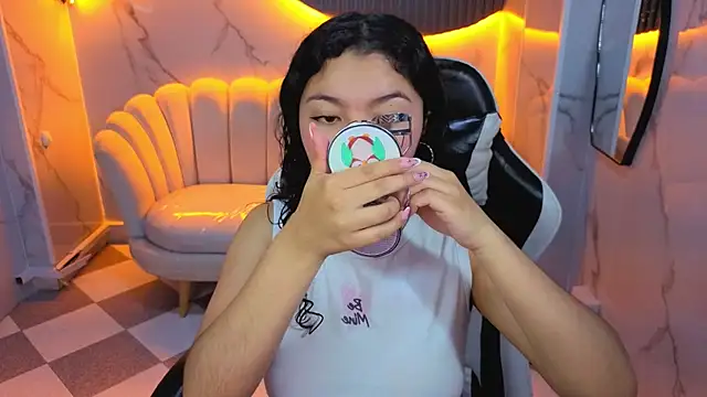 victoria castillo b online show from 02-03-26, 07:52