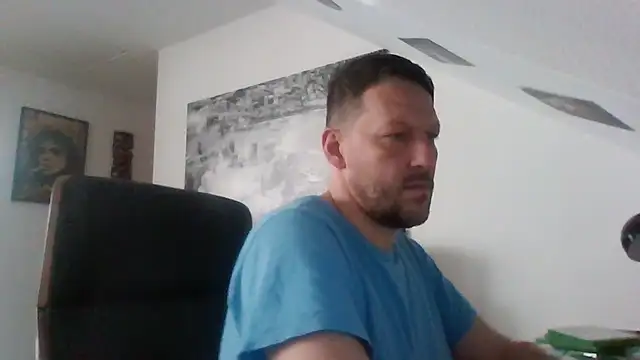 Snapshot of BennyLommy chatting on 02-12-25, 01:16 BennyLommy online show from 02-12-25, 01:16