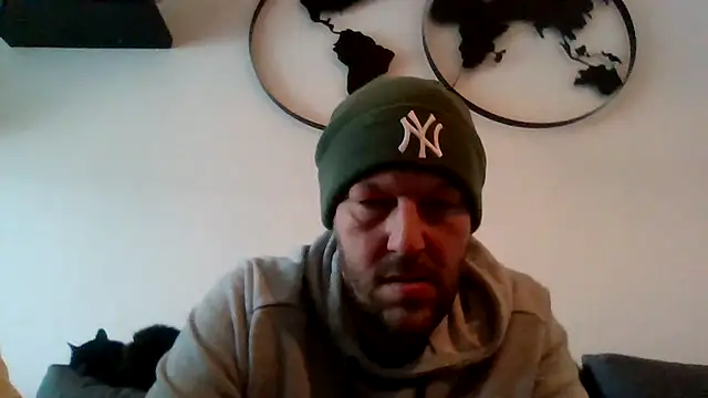 Snapshot of BennyLommy chatting on 11-27-25, 09:55 BennyLommy online show from 11-27-25, 09:55