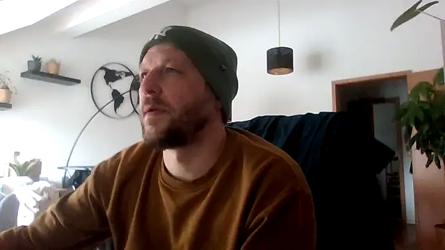 Snapshot of BennyLommy chatting on 02-18-26, 12:56 BennyLommy online show from 02-18-26, 12:56