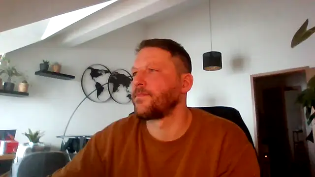 Snapshot of BennyLommy chatting on 02-19-26, 02:24 BennyLommy online show from 02-19-26, 02:24