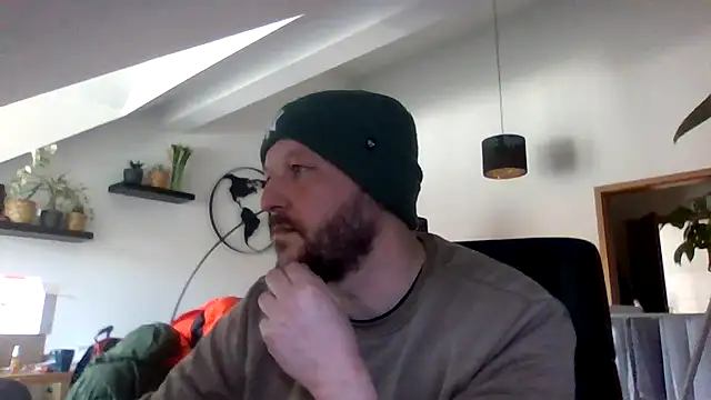 Snapshot of BennyLommy chatting on 03-13-26, 09:27 BennyLommy online show from 03-13-26, 09:27